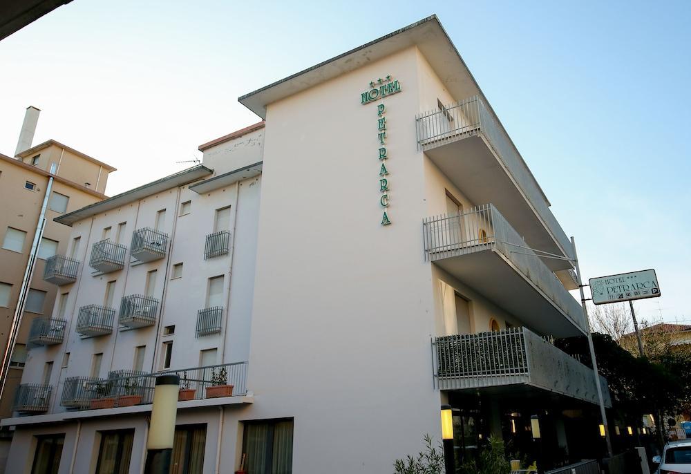 Hotel Petrarca Rimini Exteriör bild